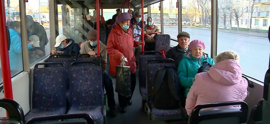Пенсионер автобус транспорт