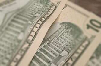 Деньги доллары