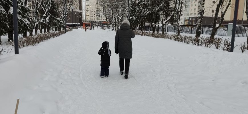 Дети ребенок семья зима