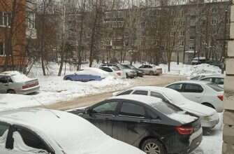 Автомобиль парковка двор