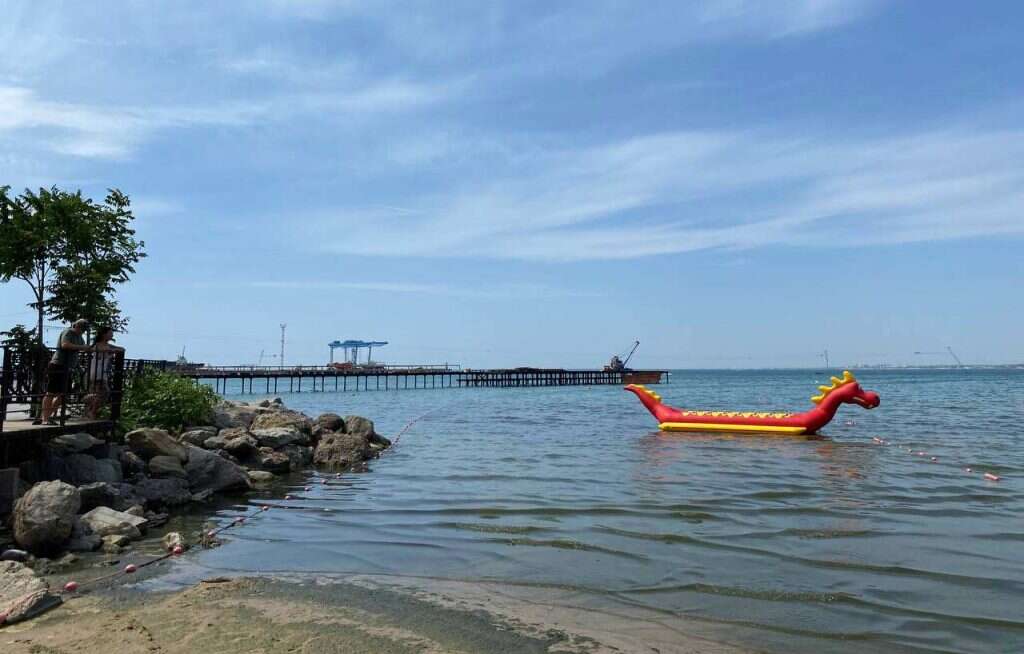 море отдых пляж Анапа банан в воде