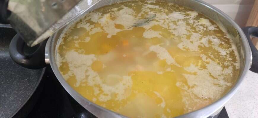 суп уха кастрюля