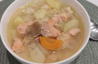 суп уха тарелка