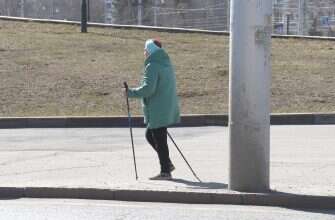 пенсионерка весна скандинавская ходьба
