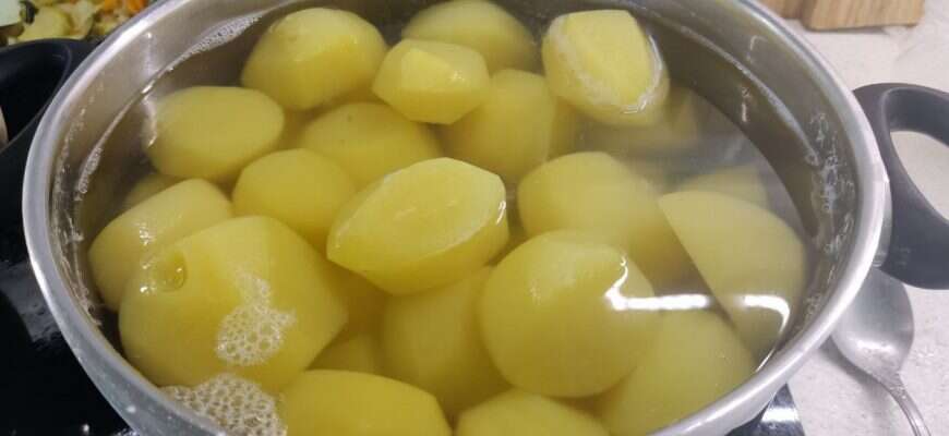 картофель кастрюля