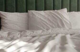 кровать подушки одеяло отель гостиница