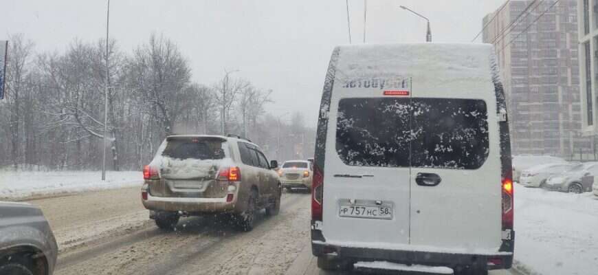 автомобили зима снег