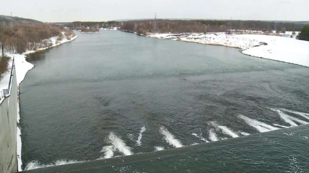 плотина река паводок половодье