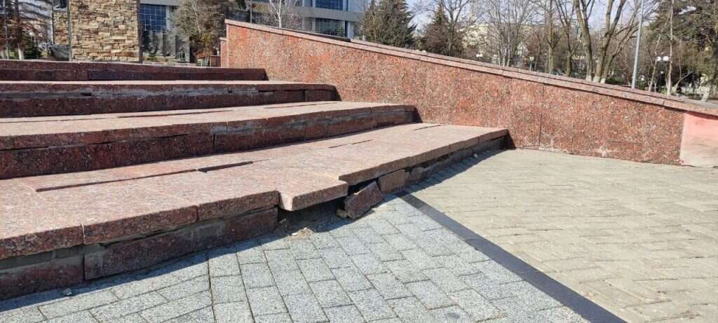 памятник Афганцам