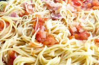 спагетти с беконом