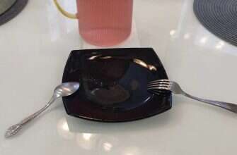 завтрак ложка тарелка вилка