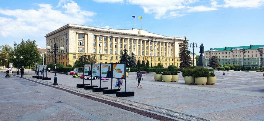 Правительство площадь Ленина