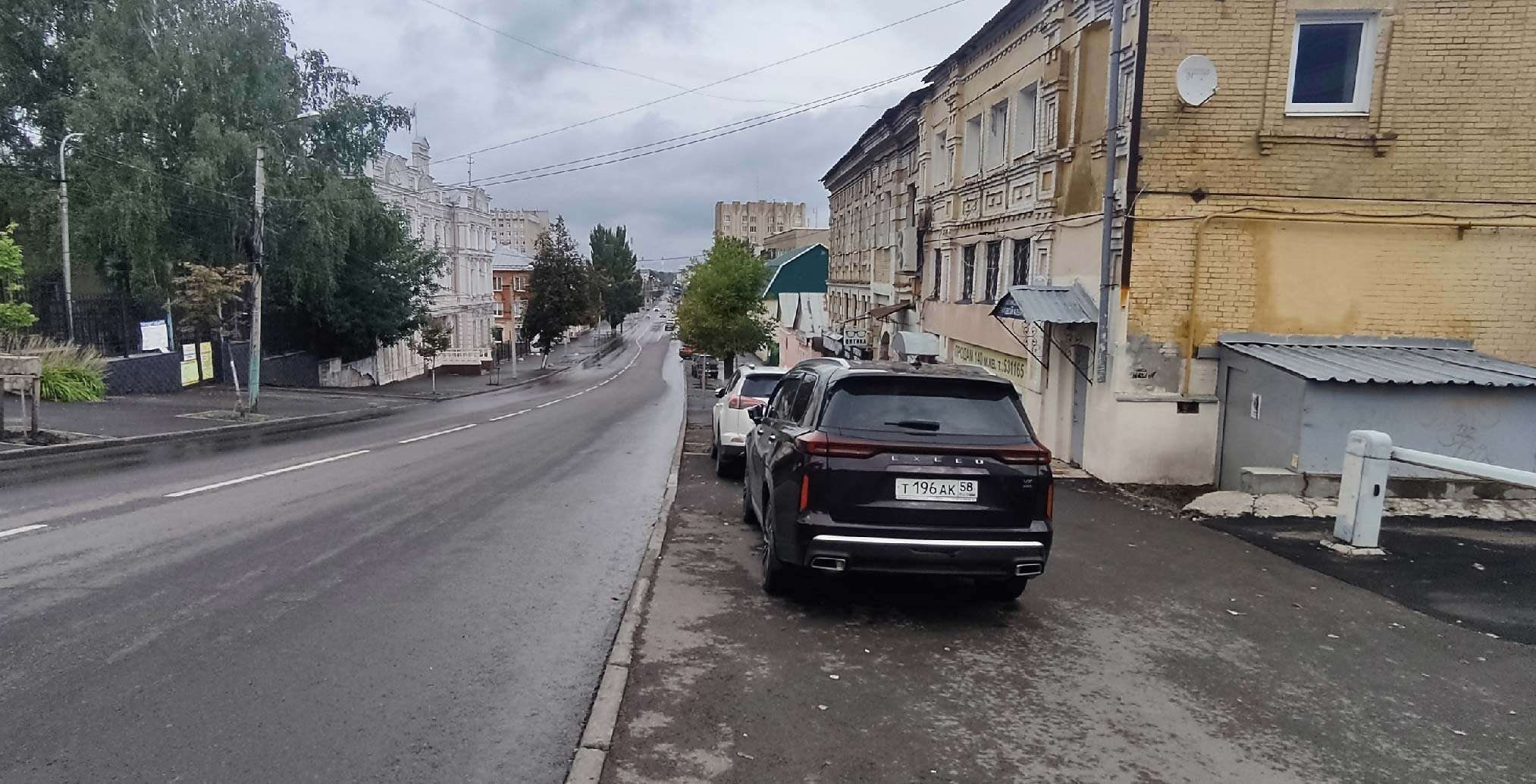 парковка тротуар